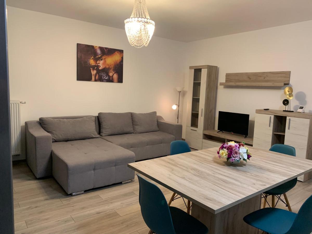Апартаменты Apartament Sara Тыргу-Муреш Экстерьер фото